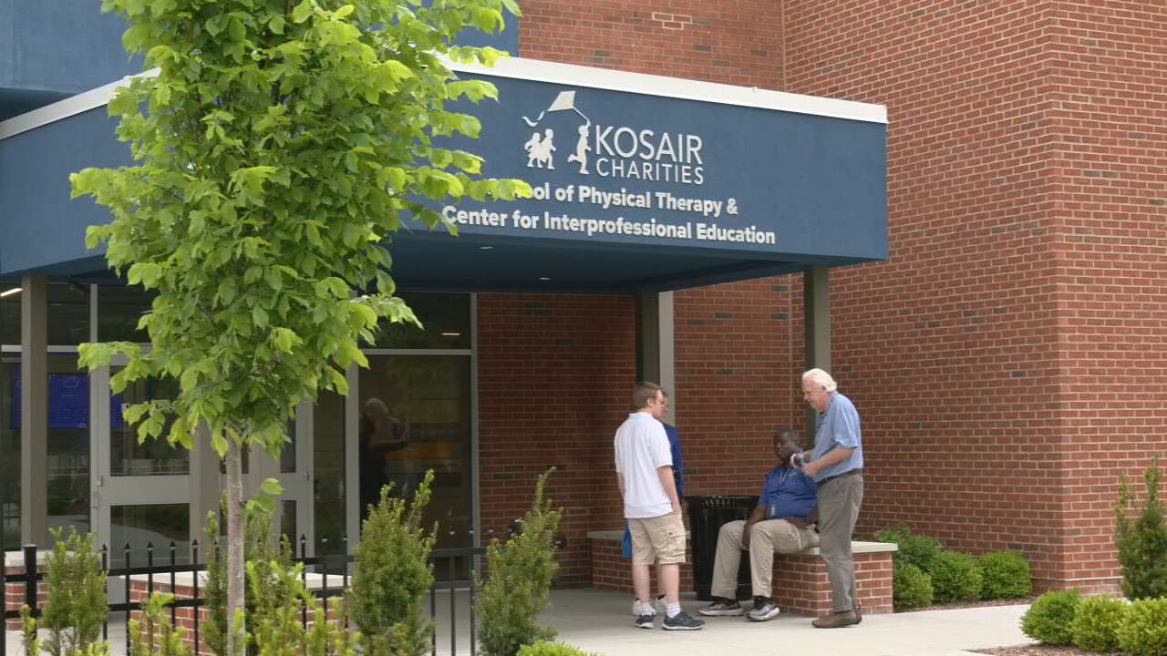 Spalding University cuts ribbon for new downtown Louisville therapy center